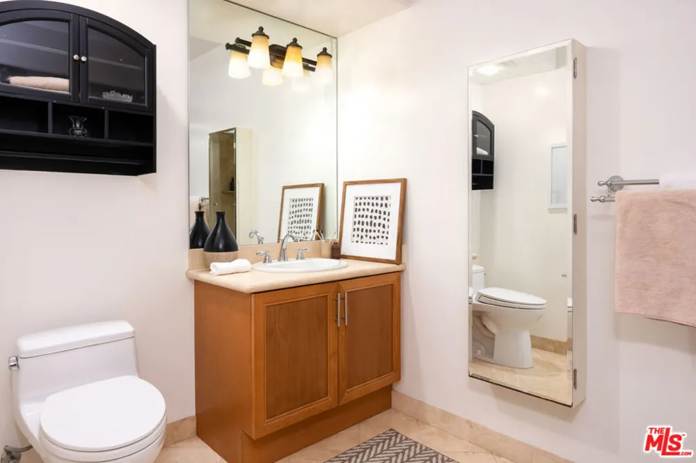 8238 W Manchester Avenue #206 Playa del Rey, CA 90293