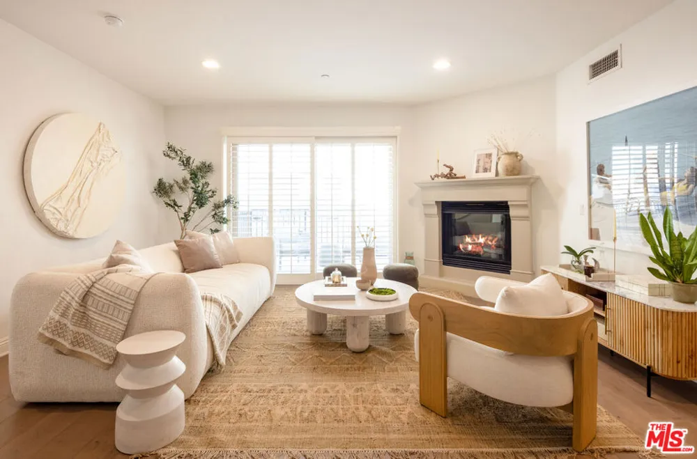 8238 W Manchester Avenue #206 Playa del Rey, CA 90293