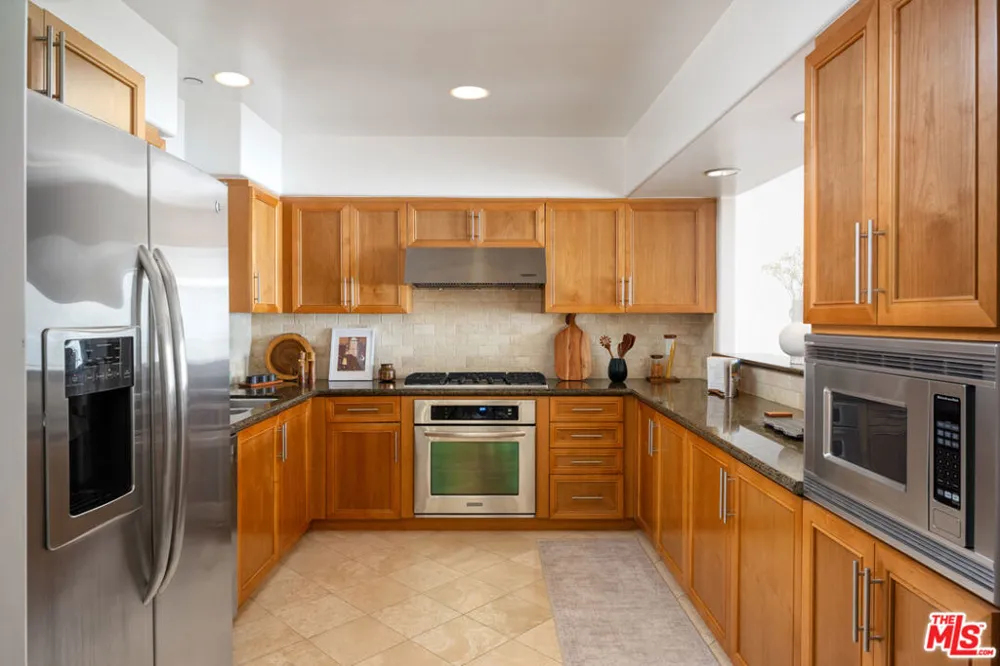 8238 W Manchester Avenue #206 Playa del Rey, CA 90293