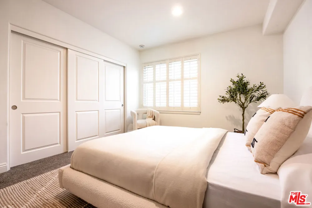 8238 W Manchester Avenue #206 Playa del Rey, CA 90293