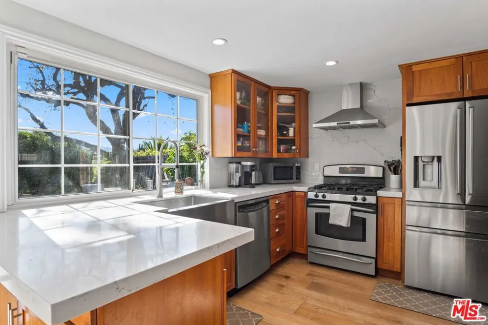 176 Longfellow Street Thousand Oaks, CA 91360
