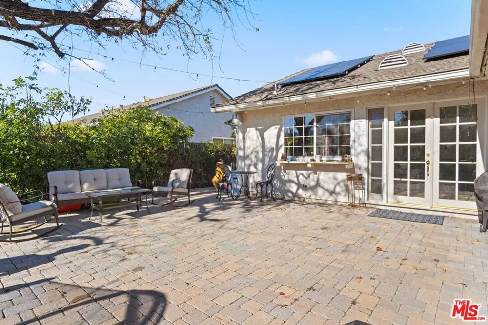 176 Longfellow Street Thousand Oaks, CA 91360