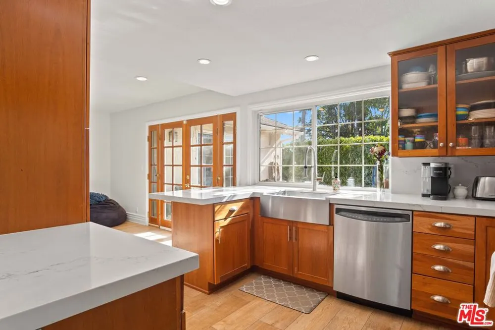176 Longfellow Street Thousand Oaks, CA 91360
