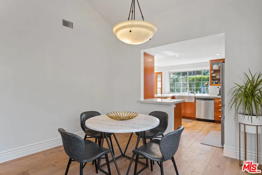 176 Longfellow Street Thousand Oaks, CA 91360