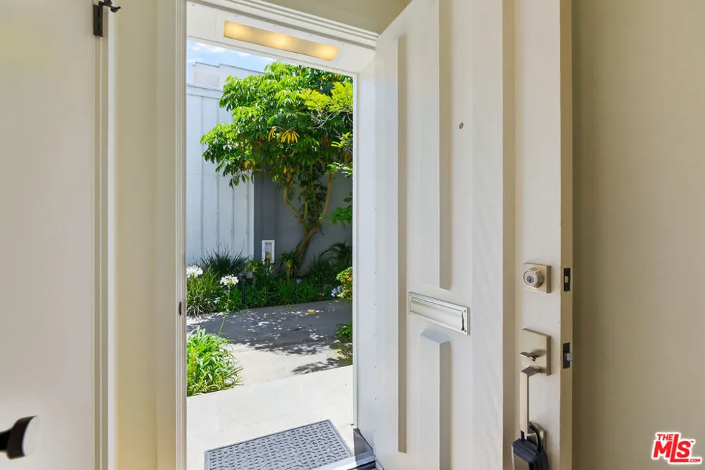 4800 La Villa Marina #C Marina del Rey, CA 90292