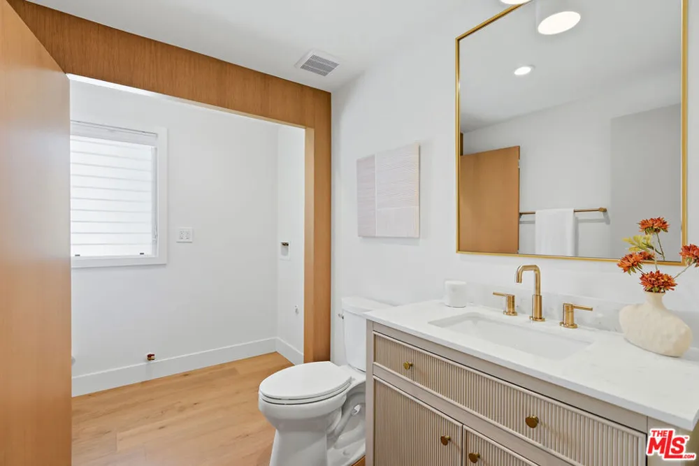 4800 La Villa Marina #C Marina del Rey, CA 90292