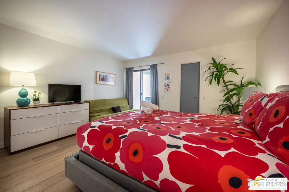 2094 Normandy Court Palm Springs, CA 92264