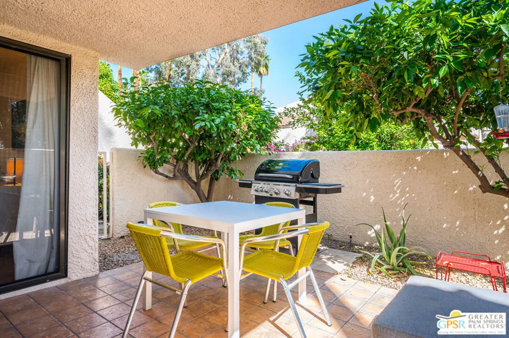 2094 Normandy Court Palm Springs, CA 92264