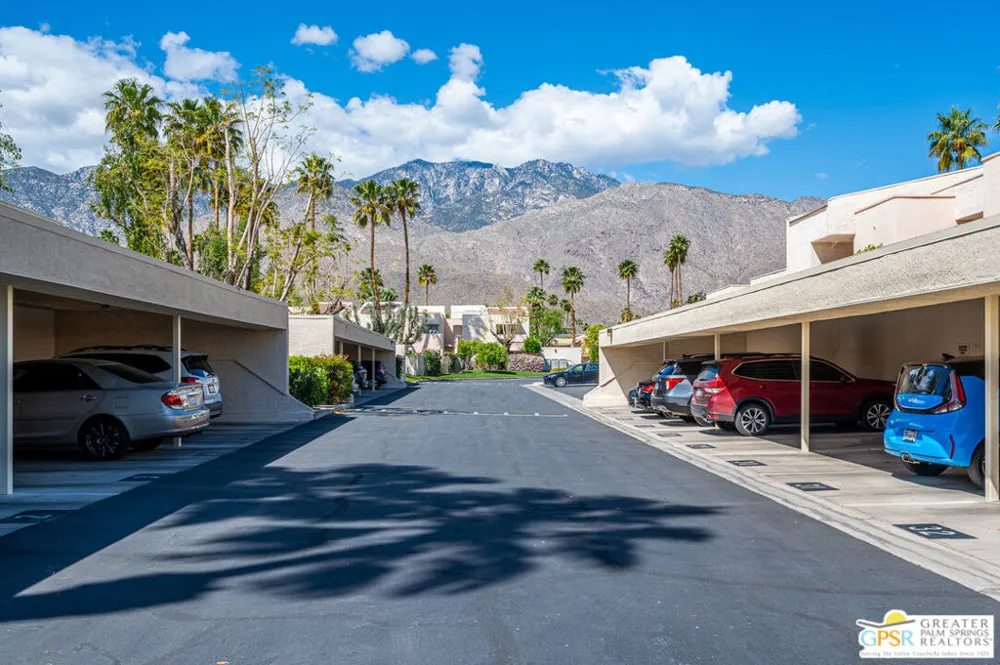2094 Normandy Court Palm Springs, CA 92264