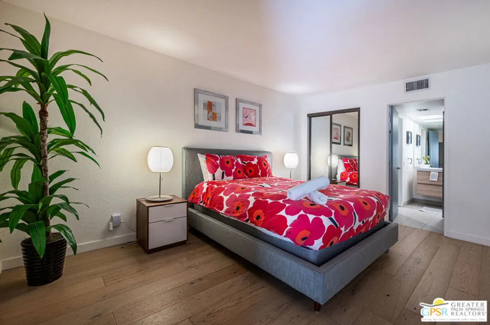 2094 Normandy Court Palm Springs, CA 92264