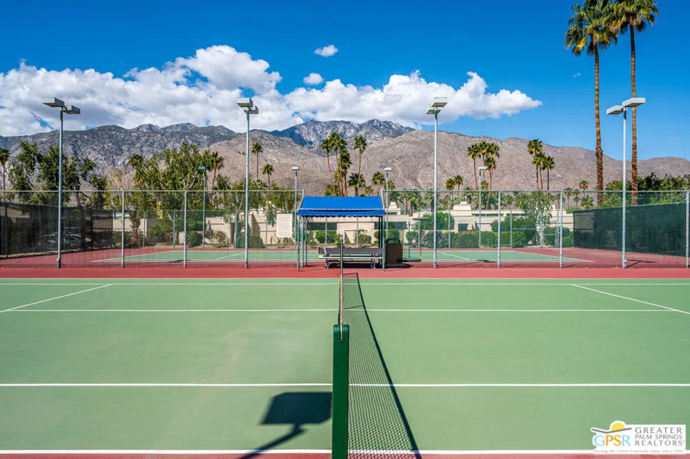 2094 Normandy Court Palm Springs, CA 92264