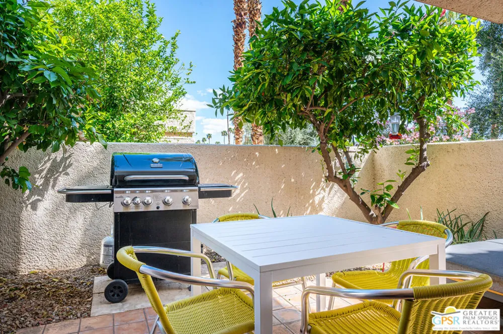2094 Normandy Court Palm Springs, CA 92264