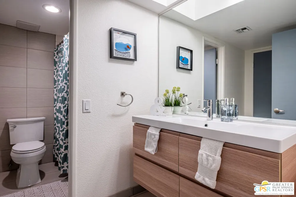 2094 Normandy Court Palm Springs, CA 92264