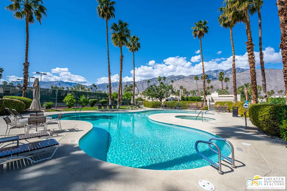 2094 Normandy Court Palm Springs, CA 92264