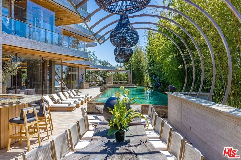607 Siena Way Los Angeles, CA 90077