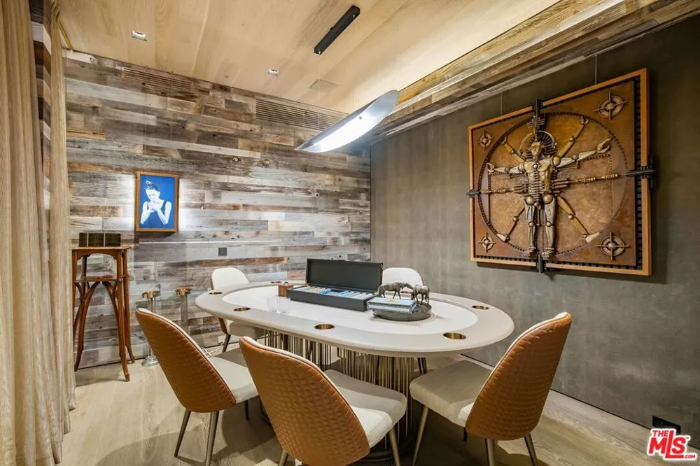607 Siena Way Los Angeles, CA 90077