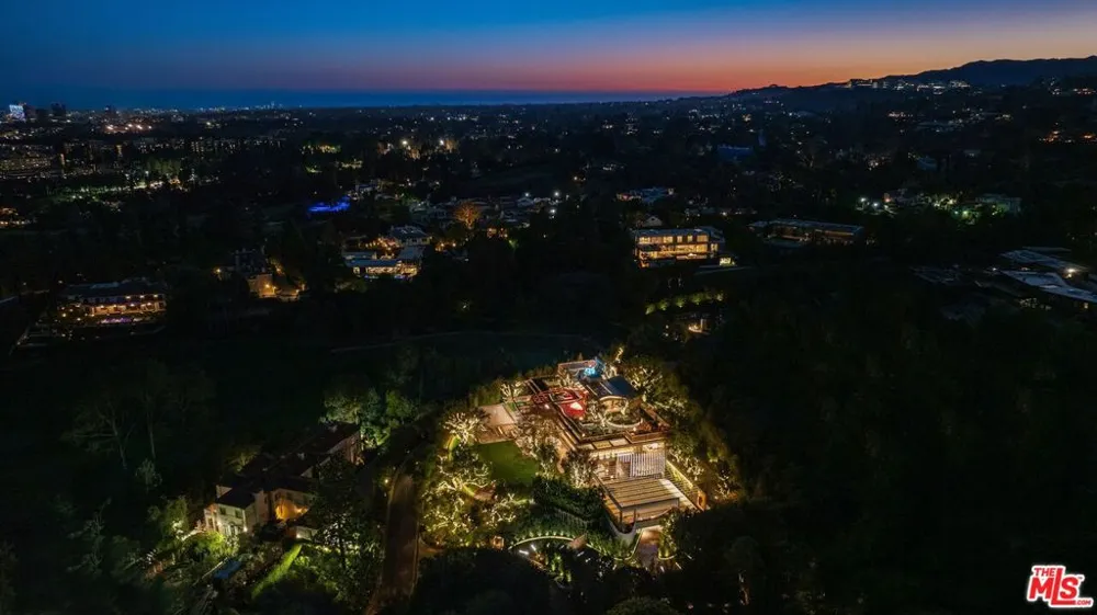 607 Siena Way Los Angeles, CA 90077