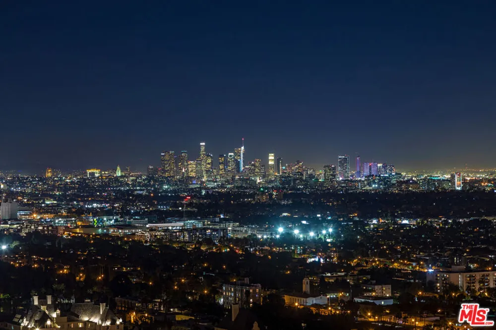 607 Siena Way Los Angeles, CA 90077