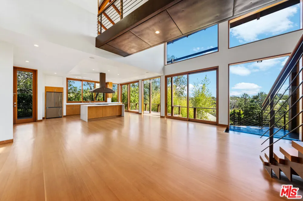 785 Napoli Drive Pacific Palisades, CA 90272