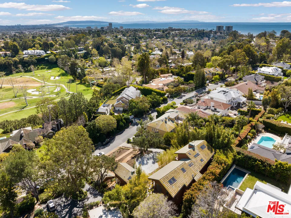 785 Napoli Drive Pacific Palisades, CA 90272