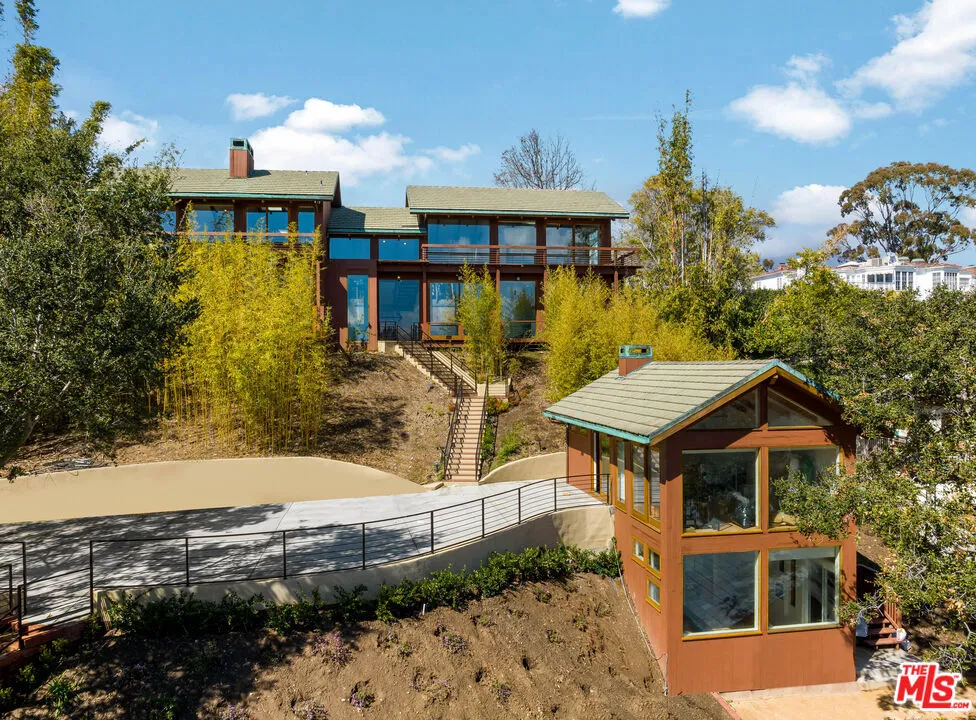 785 Napoli Drive Pacific Palisades, CA 90272