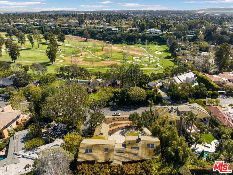 785 Napoli Drive Pacific Palisades, CA 90272