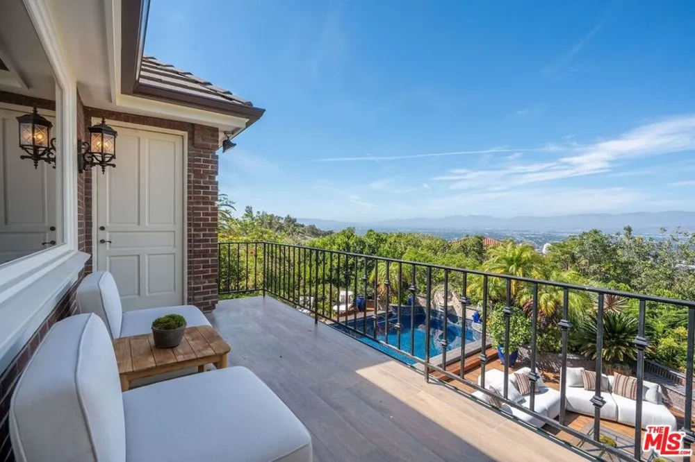 12053 Crest Court Los Angeles, CA 90210
