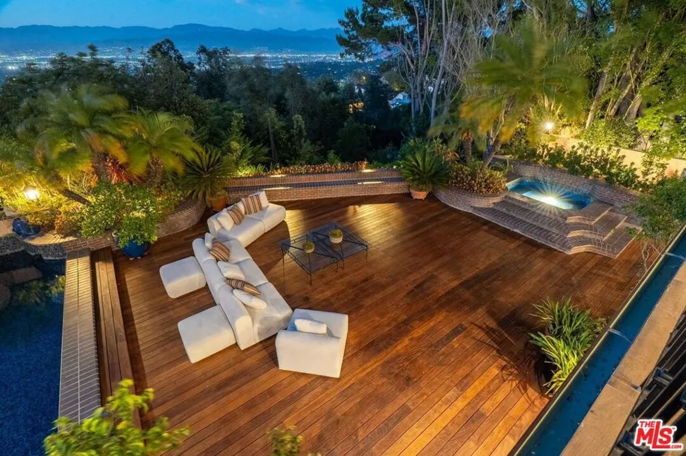 12053 Crest Court Los Angeles, CA 90210