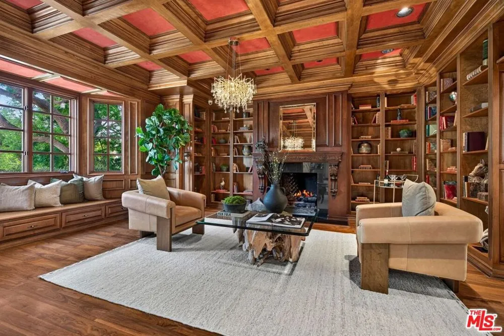 12053 Crest Court Los Angeles, CA 90210