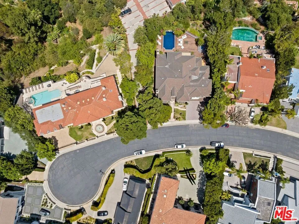 12053 Crest Court Los Angeles, CA 90210
