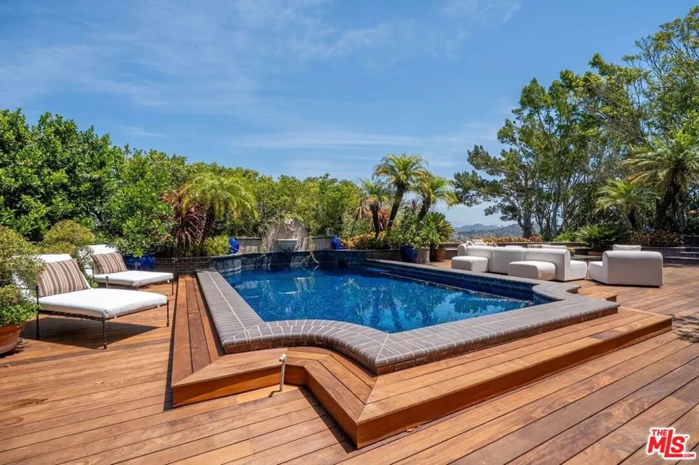 12053 Crest Court Los Angeles, CA 90210