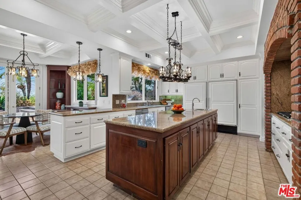 12053 Crest Court Los Angeles, CA 90210