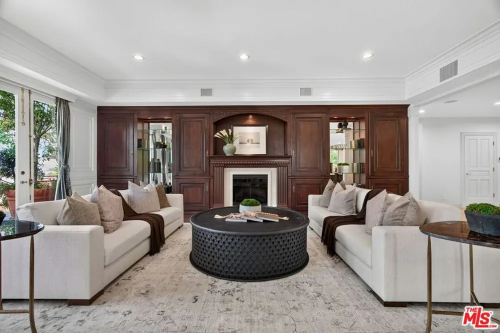 12053 Crest Court Los Angeles, CA 90210