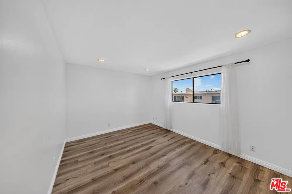 10521 National Boulevard #214 Los Angeles, CA 90034