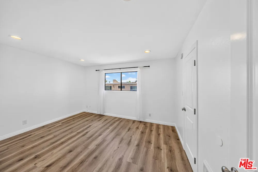 10521 National Boulevard #214 Los Angeles, CA 90034
