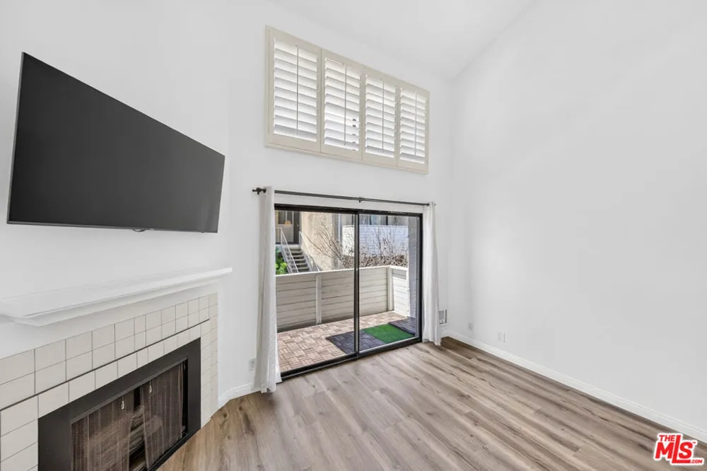 10521 National Boulevard #214 Los Angeles, CA 90034
