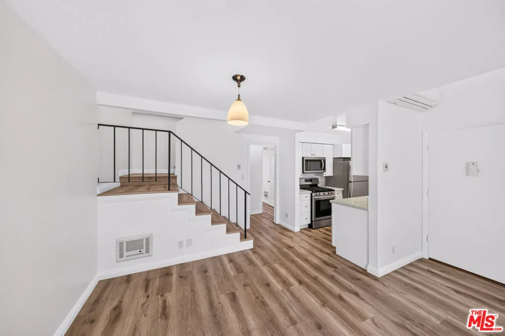 10521 National Boulevard #214 Los Angeles, CA 90034