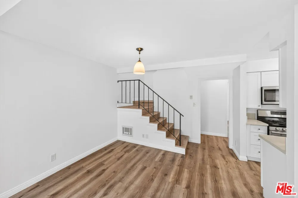 10521 National Boulevard #214 Los Angeles, CA 90034