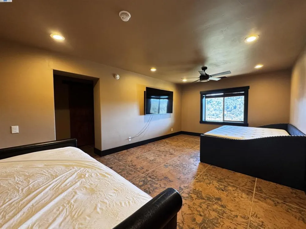 2280 Roan Rd Angels Camp, CA 95222