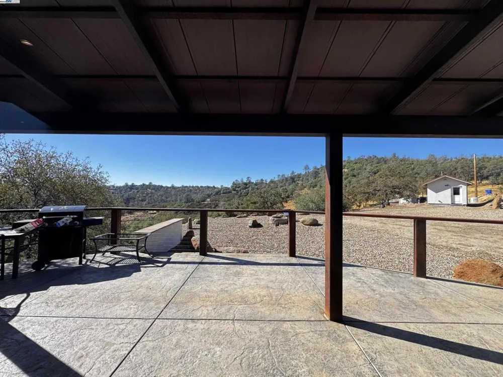 2280 Roan Rd Angels Camp, CA 95222