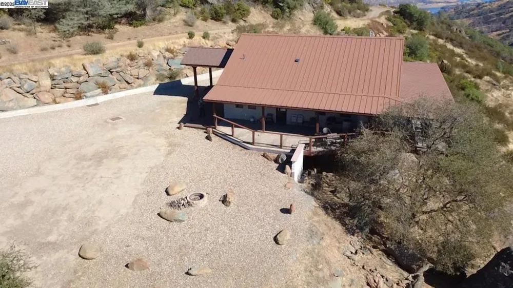 2280 Roan Rd Angels Camp, CA 95222