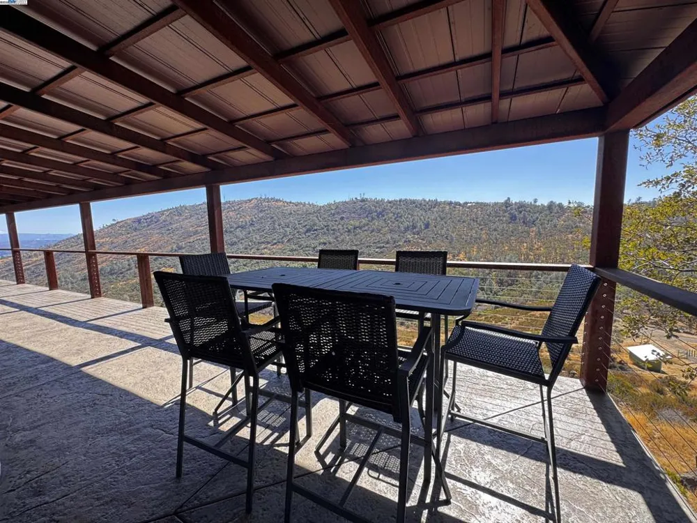 2280 Roan Rd Angels Camp, CA 95222