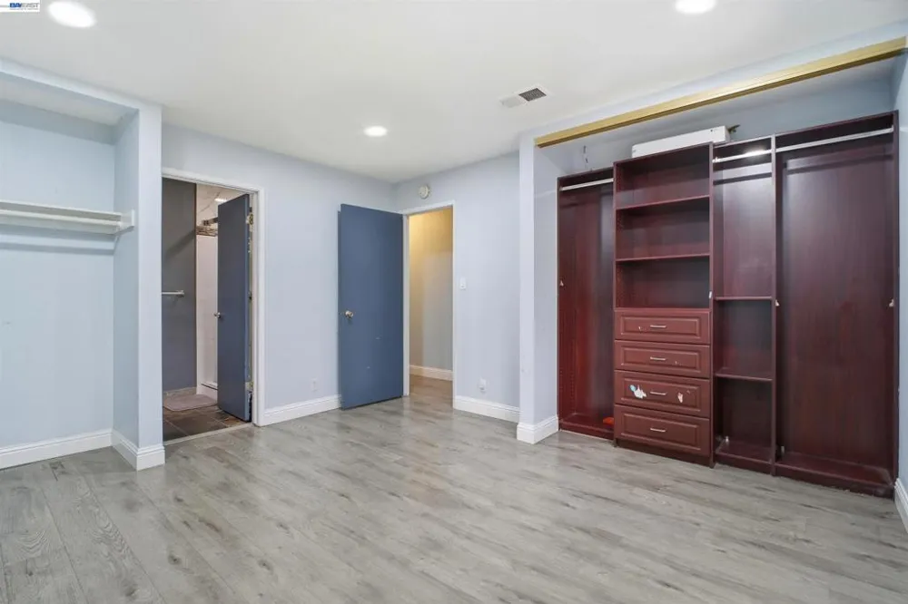 32252 Valiant Way Union City, CA 94587