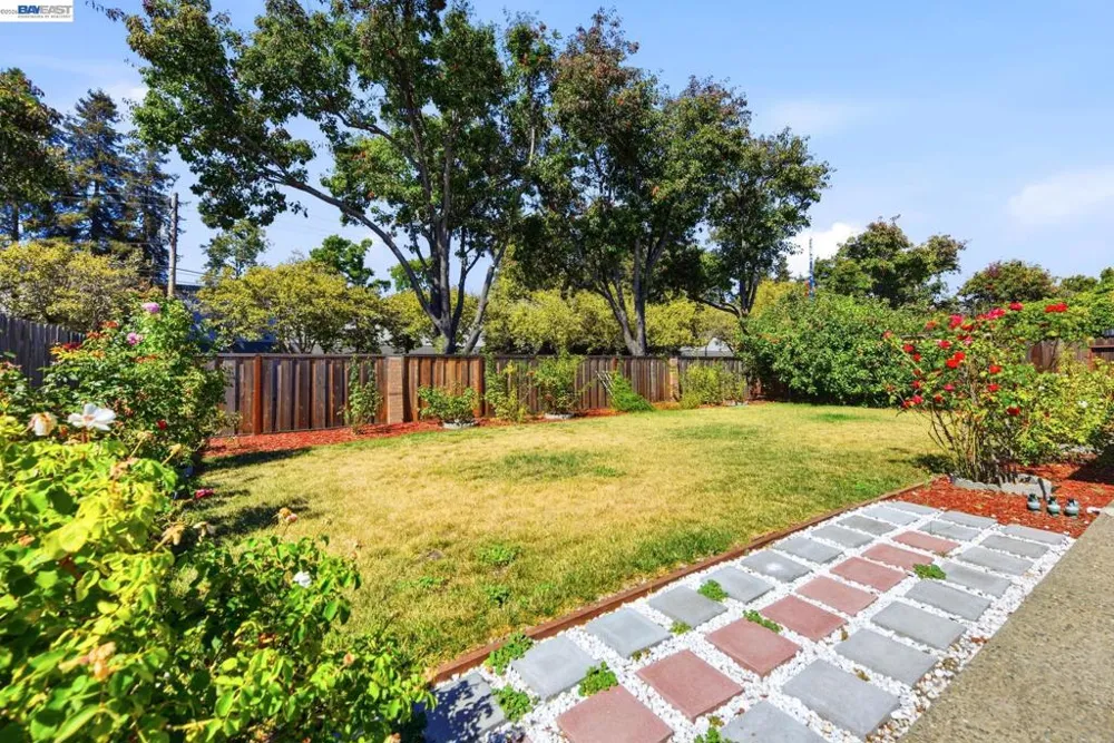 32252 Valiant Way Union City, CA 94587