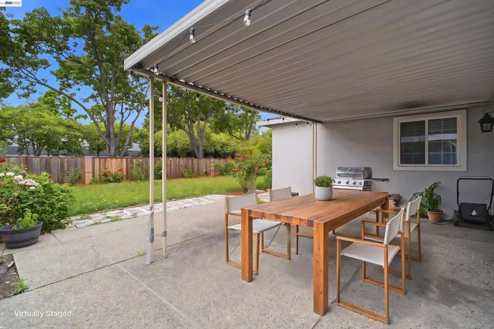 32252 Valiant Way Union City, CA 94587