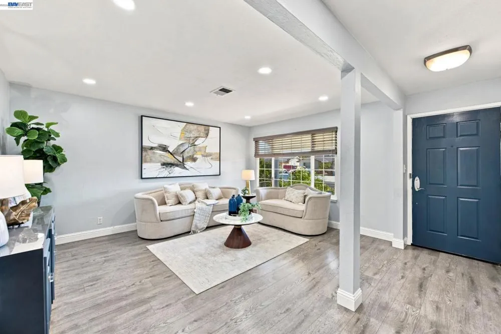 32252 Valiant Way Union City, CA 94587