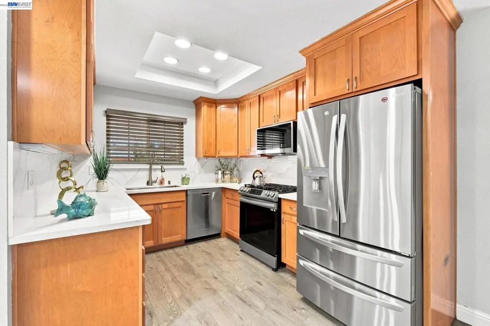 32252 Valiant Way Union City, CA 94587