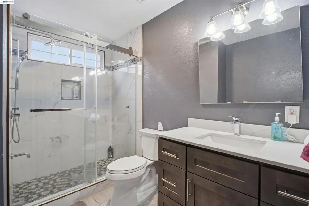 32252 Valiant Way Union City, CA 94587