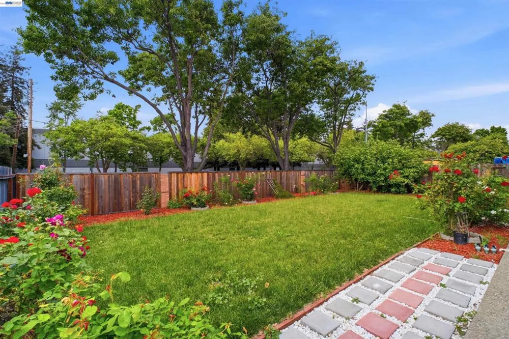 32252 Valiant Way Union City, CA 94587
