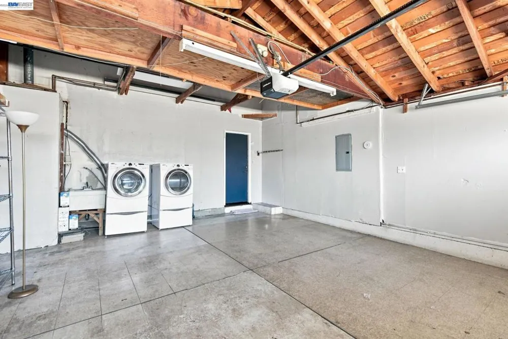 32252 Valiant Way Union City, CA 94587